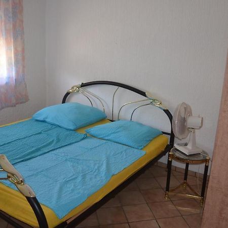 Apartmani Kemac Stara Novalja Exterior foto